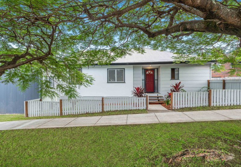 Photo - 102 Railway Terrace, Murarrie QLD 4172 - Image 2