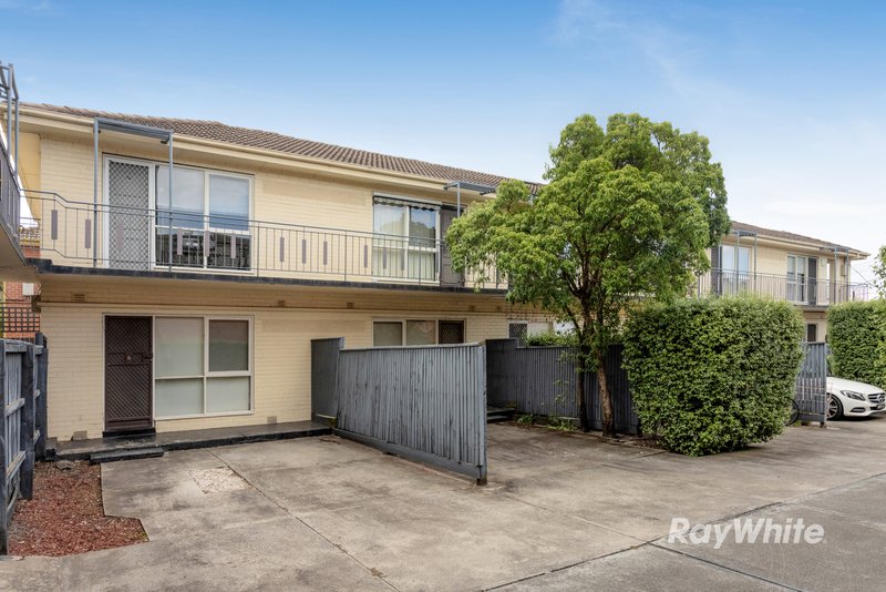 Photo - 10/2 Rosedale Avenue, Glen Huntly VIC 3163 - Image 6