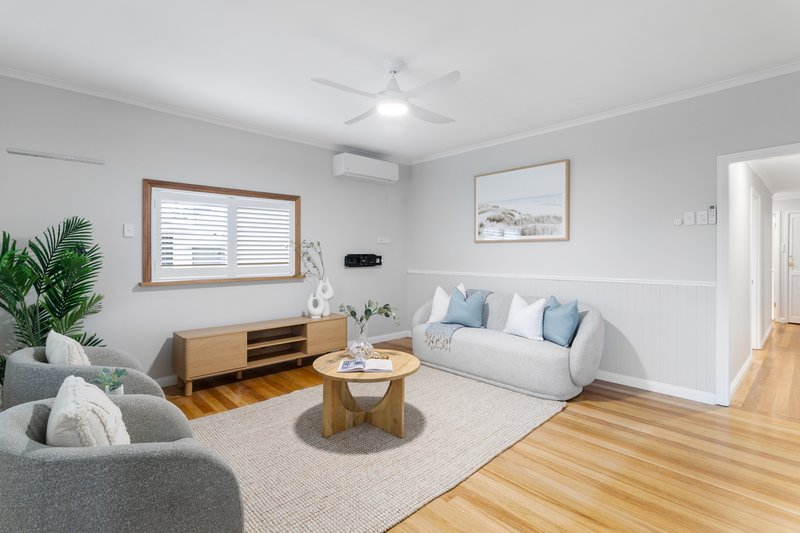 Photo - 102 Scarborough Road, Redcliffe QLD 4020 - Image 6