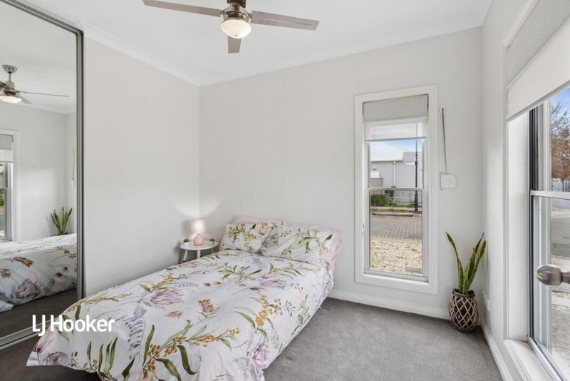 Photo - 102 Shoalhaven Circuit, Mawson Lakes SA 5095 - Image 10