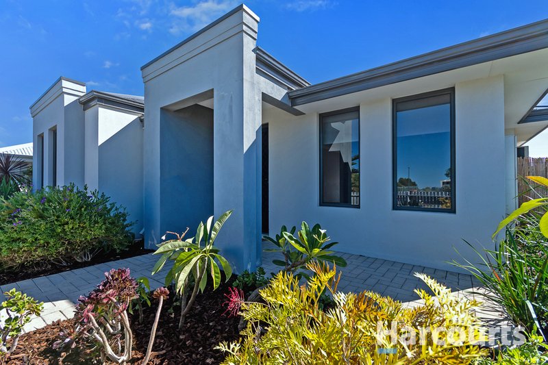Photo - 102 Shorehaven Boulevard, Alkimos WA 6038 - Image 3