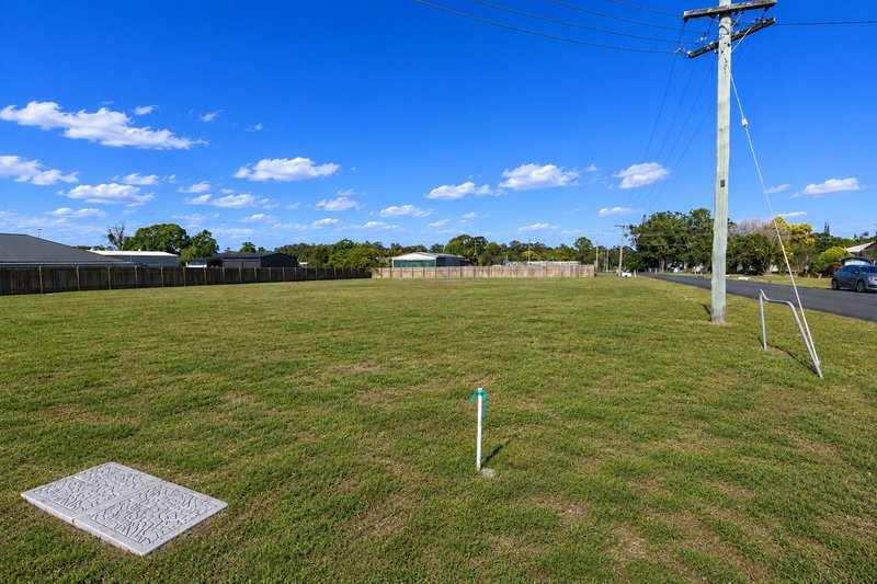 Photo - 102 Steley Street, Howard QLD 4659 - Image 3