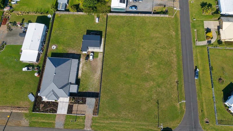 Photo - 102 Steley Street, Howard QLD 4659 - Image 6