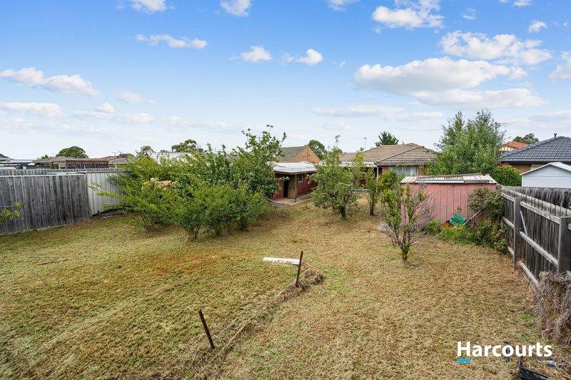 Photo - 102 Sterling Drive, Keilor East VIC 3033 - Image 9