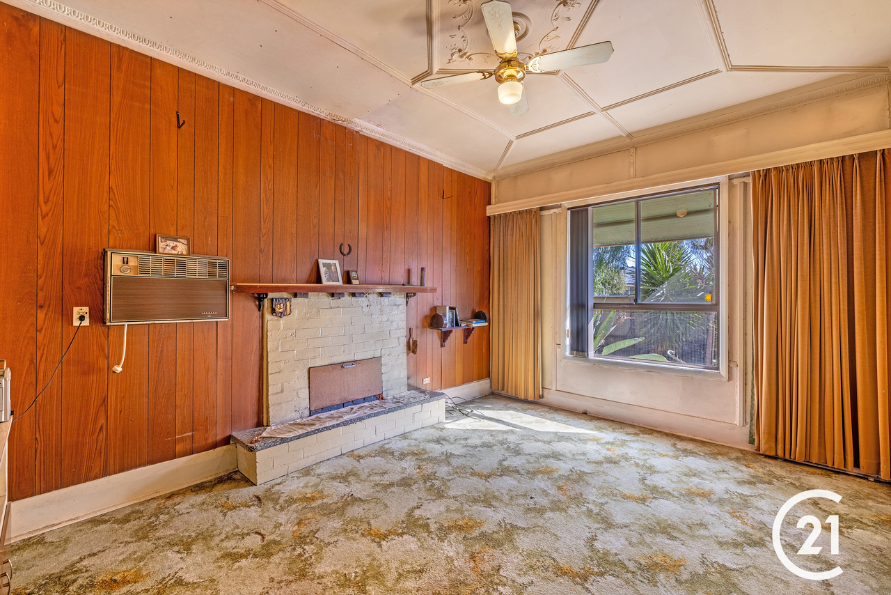 102 Sutton Street, Echuca, VIC 3564 - Image 2