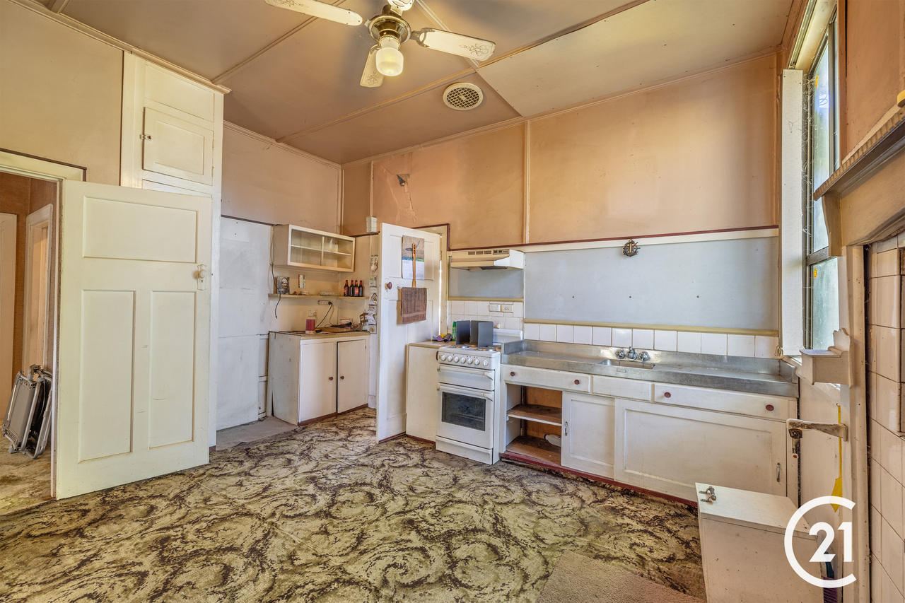 102 Sutton Street, Echuca, VIC 3564 - Image 3