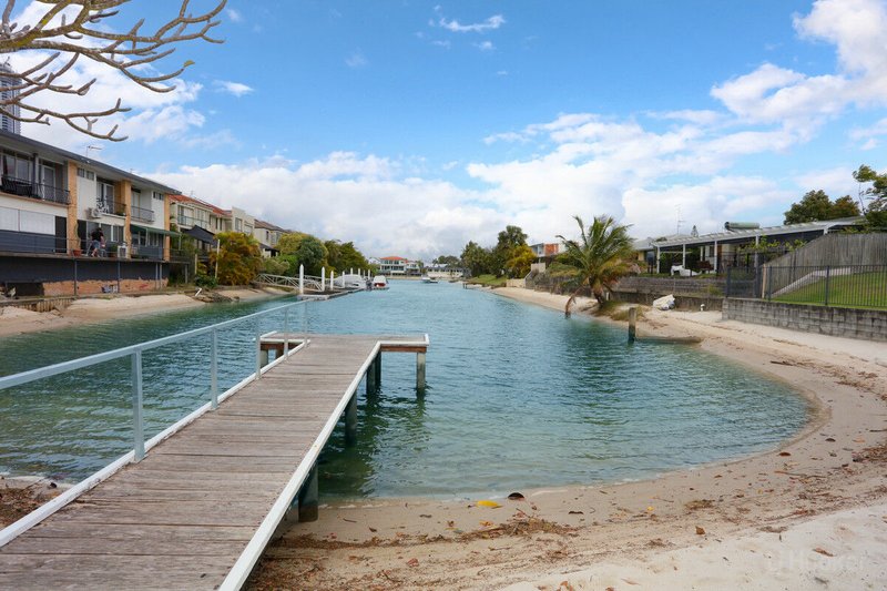 Photo - 10/2 T E Peters Drive, Broadbeach Waters QLD 4218 - Image 2