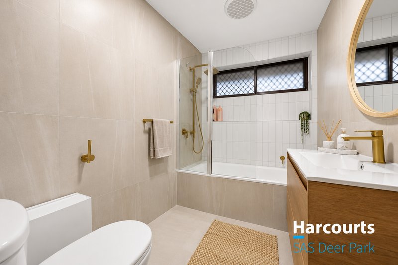 Photo - 102 Tamar Drive, Deer Park VIC 3023 - Image 12