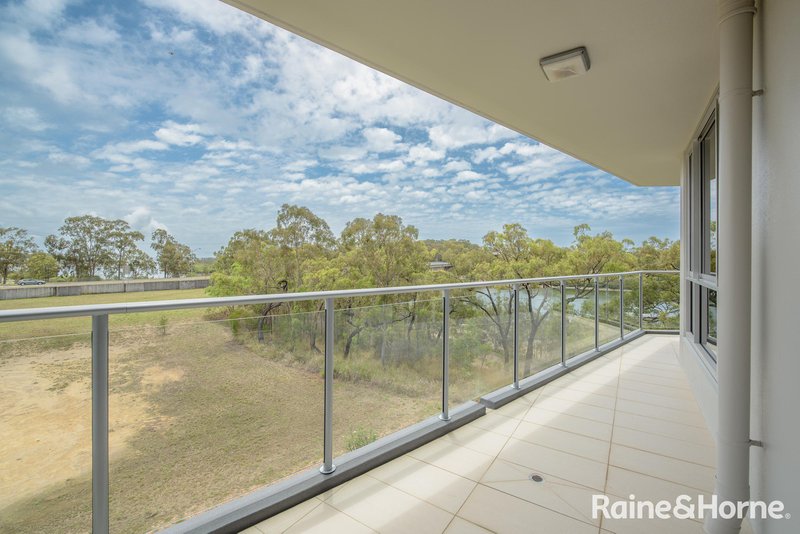 Photo - 10/2 The Promenade, Boyne Island QLD 4680 - Image 17