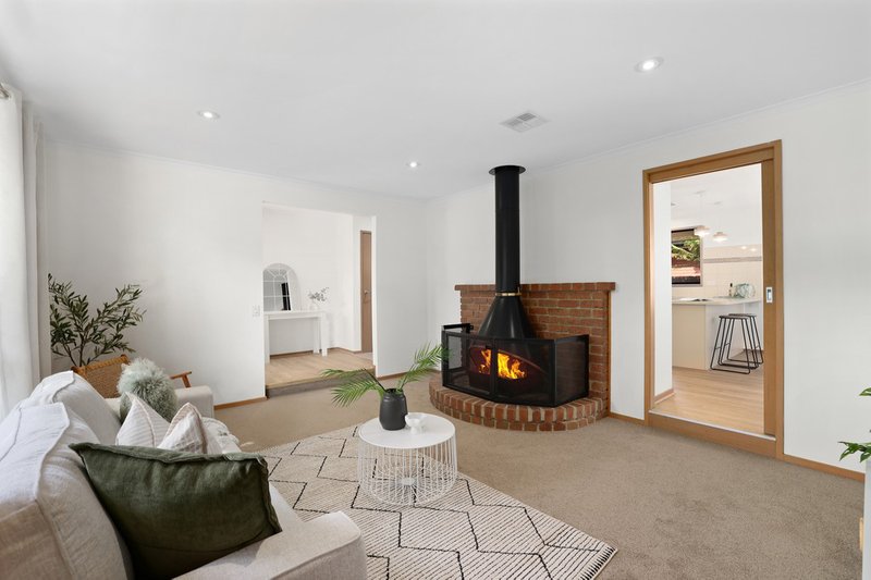 Photo - 102 Tower Road, Werribee VIC 3030 - Image 3