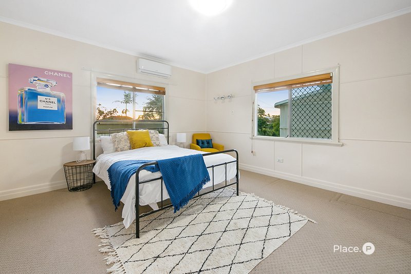 Photo - 102 Vale Street, Moorooka QLD 4105 - Image 7