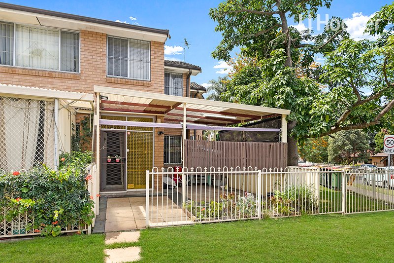 10/2 Waterside Crescent, Carramar NSW 2163