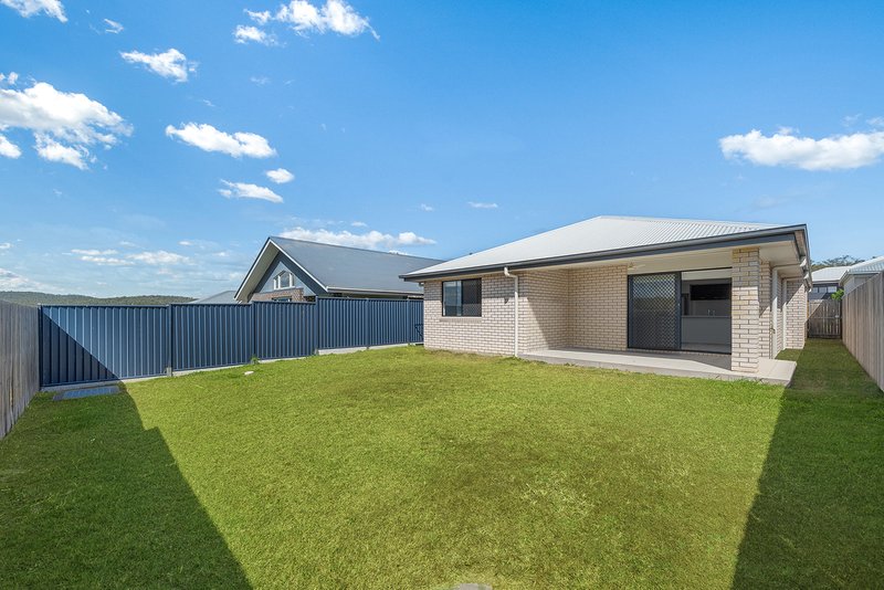 Photo - 102 Watheroo Street, South Ripley QLD 4306 - Image 10