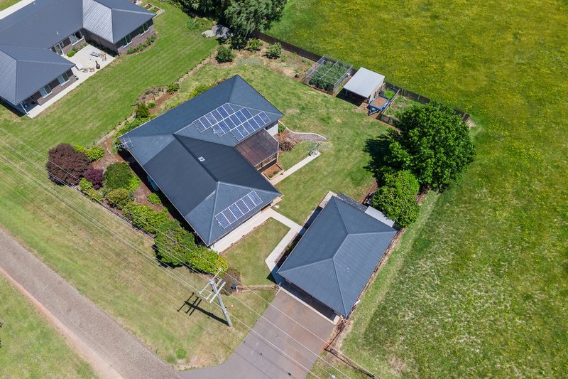 Photo - 102 Westbury Place, Deloraine TAS 7304 - Image 28