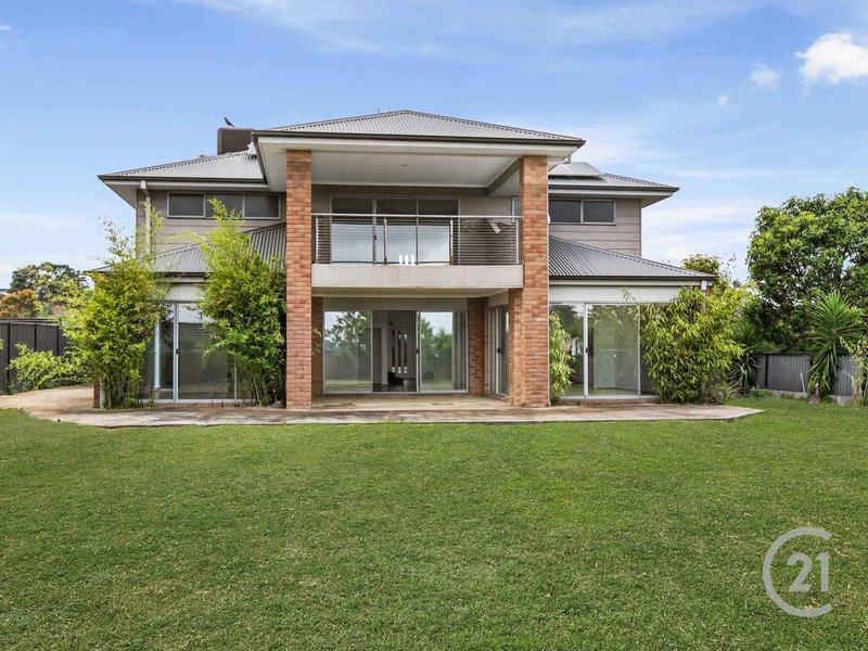 102 Windermere Boulevard, Pakenham VIC 3810