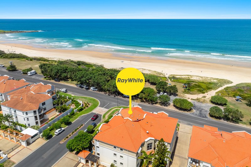 10/20-21 Pacific Parade, Yamba NSW 2464