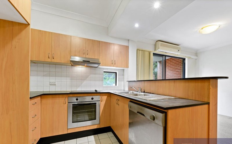 Photo - 10/20-22 Clifton Street, Blacktown NSW 2148 - Image 3