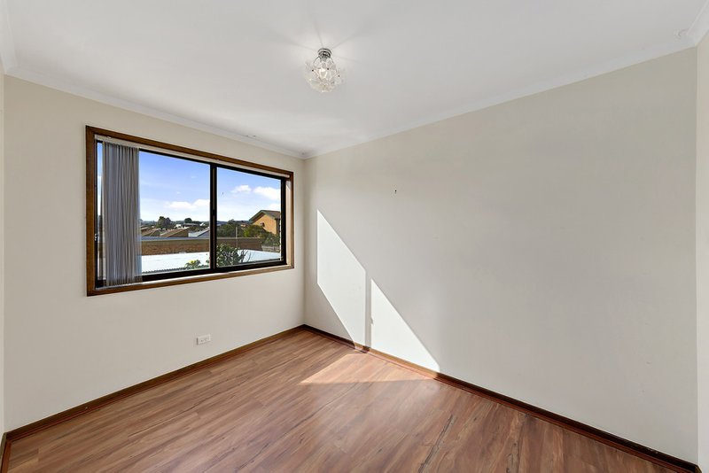 Photo - 10/20 Donald Road, Queanbeyan NSW 2620 - Image 7