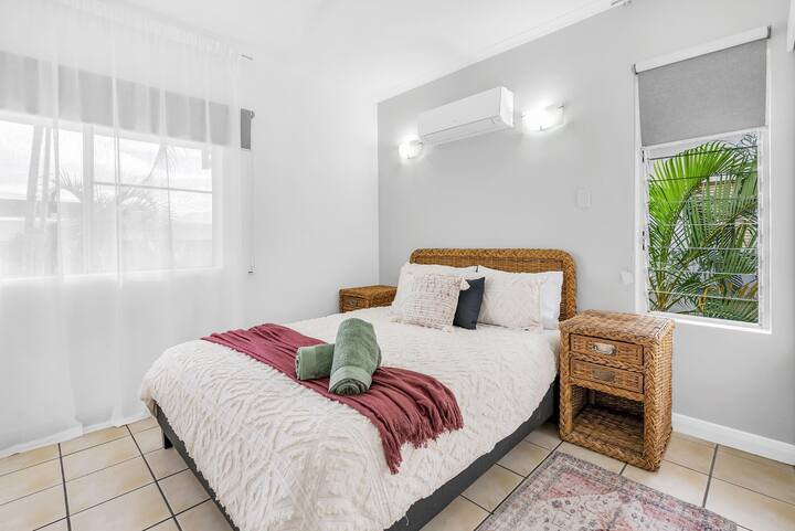 Photo - 10/208 Grafton Street, Cairns North QLD 4870 - Image 4