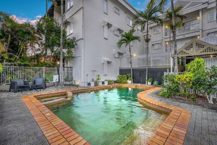 Photo - 10/208 Grafton Street, Cairns North QLD 4870 - Image 8