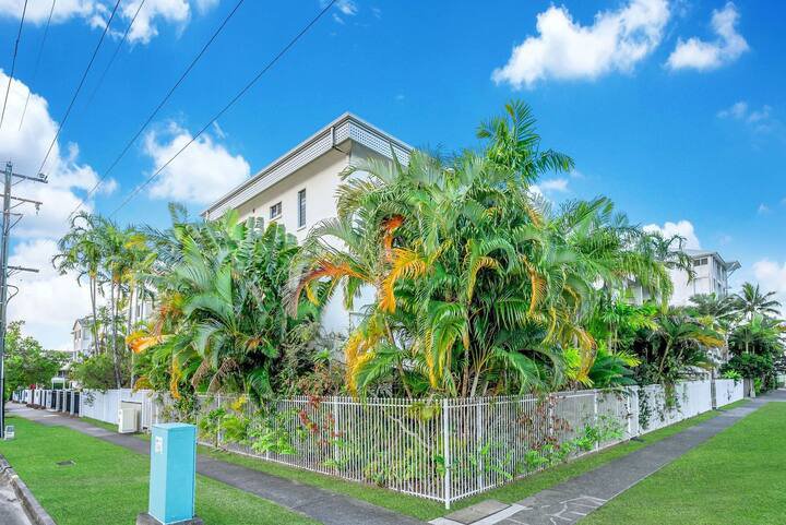 Photo - 10/208 Grafton Street, Cairns North QLD 4870 - Image 9