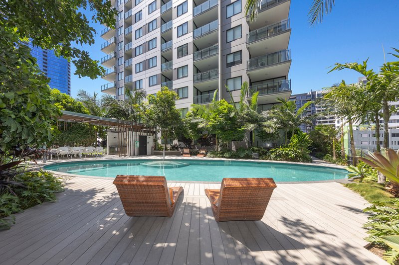 Photo - 10208/16 Edmondstone Street, South Brisbane QLD 4101 - Image 12