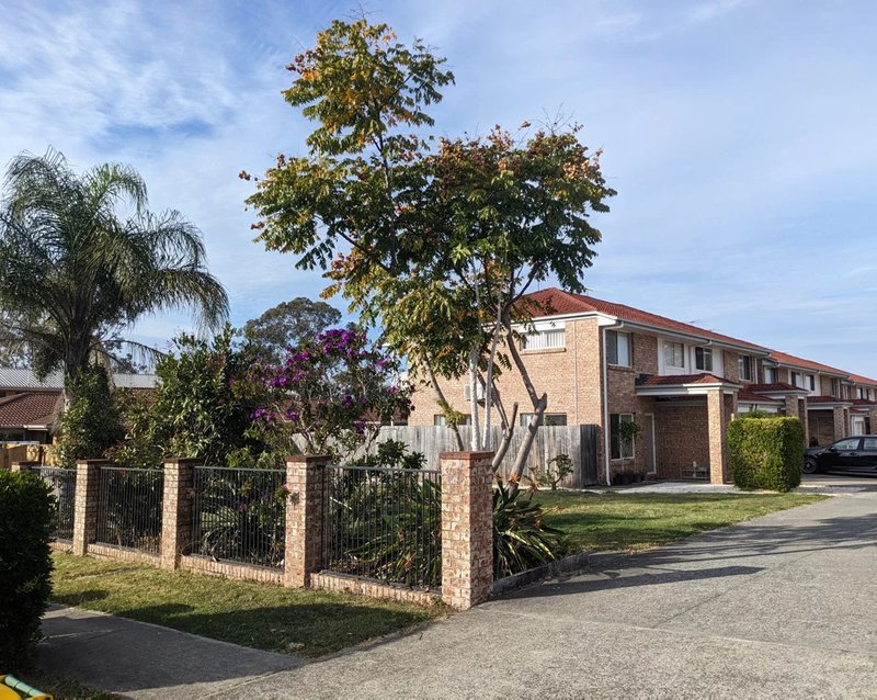 Photo - 10/21 Albert Street, Eagleby QLD 4207 - Image 1