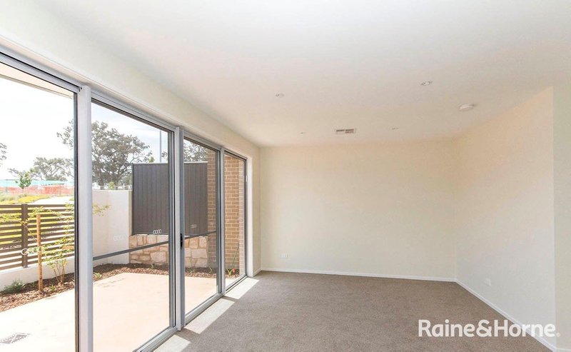 Photo - 10/21 Samaria Street, Crace ACT 2911 - Image 2