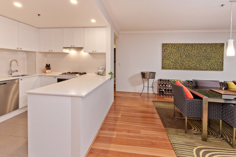 Photo - 102/110 Alfred Street, Milsons Point NSW 2061 - Image 6