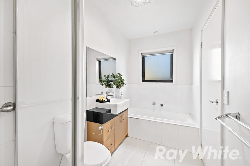 Photo - 102/17 Station Street, Blackburn VIC 3130 - Image 7