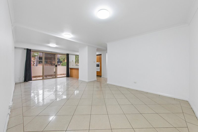 Photo - 10/22-24 Goulburn Street, Liverpool NSW 2170 - Image 4