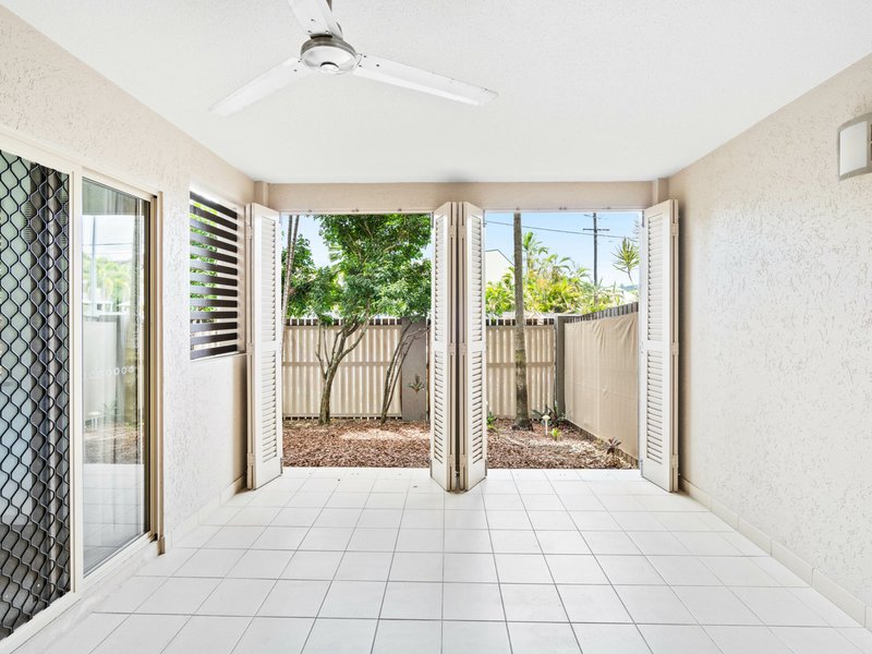 Photo - 102/2-8 Centenary Close, Manoora QLD 4870 - Image 5