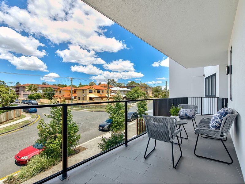 Photo - 102/27 Kingsmill Street, Chermside QLD 4032 - Image 11