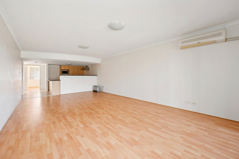 Photo - 10/23-25 Mason Street, Cannington WA 6107 - Image 12