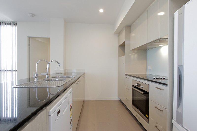 Photo - 102/3 Homelea Court, Rivervale WA 6103 - Image 3
