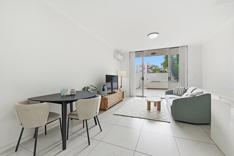 Photo - 102/3 Weston Street, Rosehill NSW 2142 - Image 3
