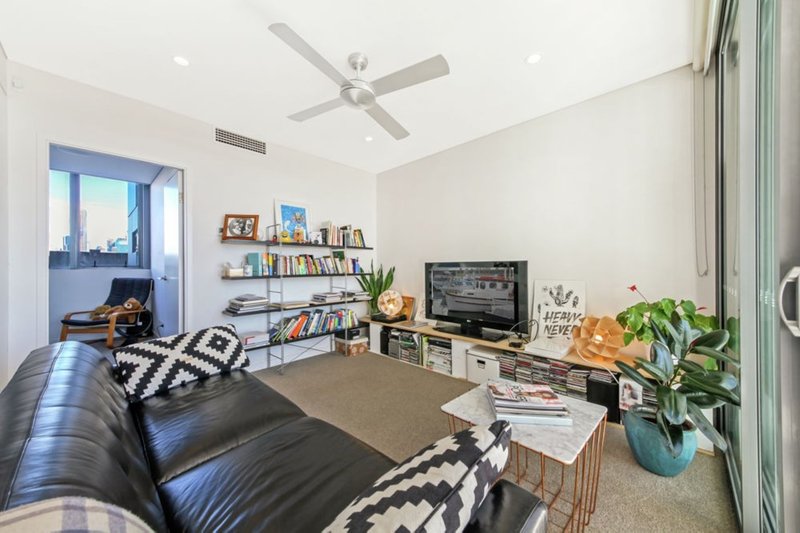 Photo - 1023/16 Hamilton Place, Bowen Hills QLD 4006 - Image 6