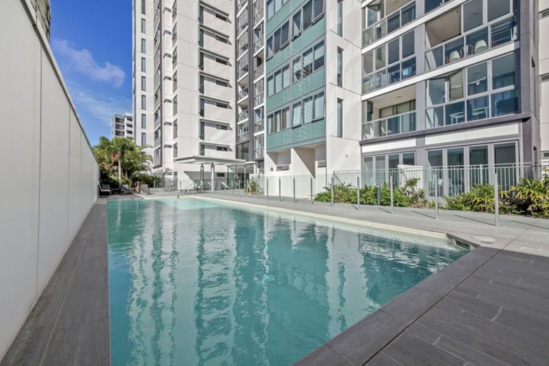 Photo - 1023/16 Hamilton Place, Bowen Hills QLD 4006 - Image 17