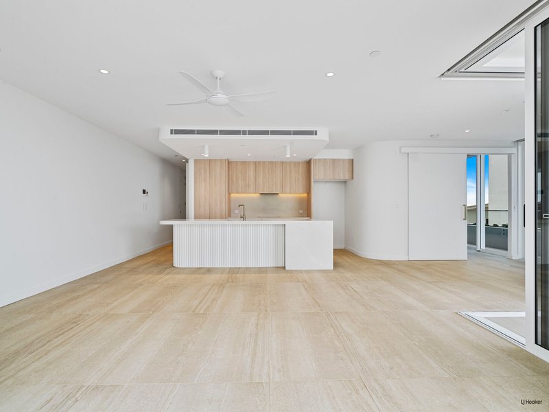 Photo - 102/321 Golden Four Drive, Tugun QLD 4224 - Image 3