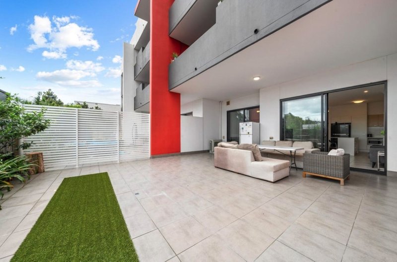 Photo - 102/33 Nundah Street, Nundah QLD 4012 - Image 10