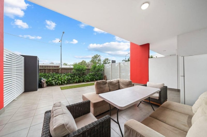 Photo - 102/33 Nundah Street, Nundah QLD 4012 - Image 10