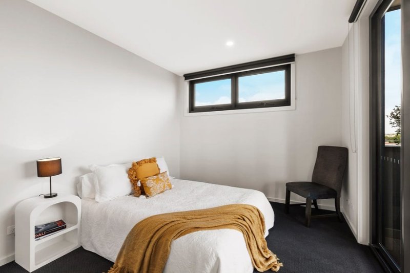 Photo - 102/373 High Street, Lalor VIC 3075 - Image 5