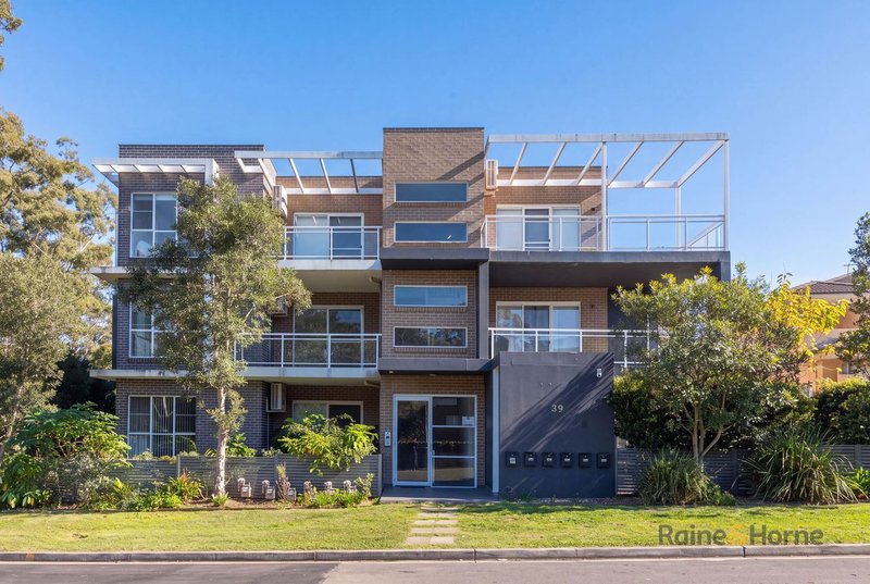 Photo - 102/39 Moffatts Drive, Dundas Valley NSW 2117 - Image 1