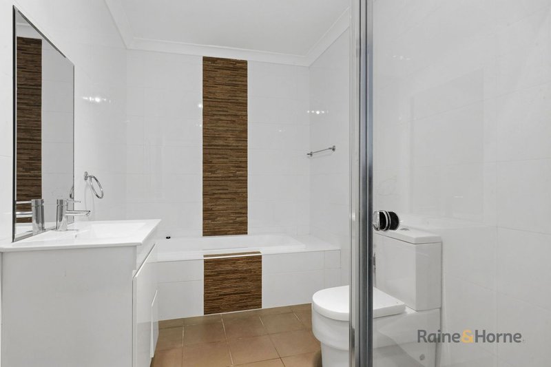 Photo - 102/39 Moffatts Drive, Dundas Valley NSW 2117 - Image 6