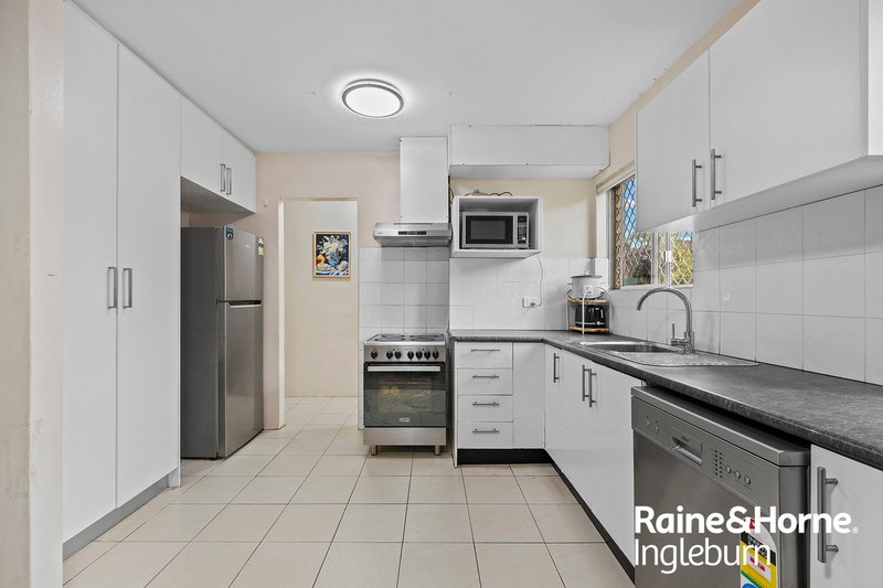 Photo - 10/24 Atchison Road, Macquarie Fields NSW 2564 - Image 5