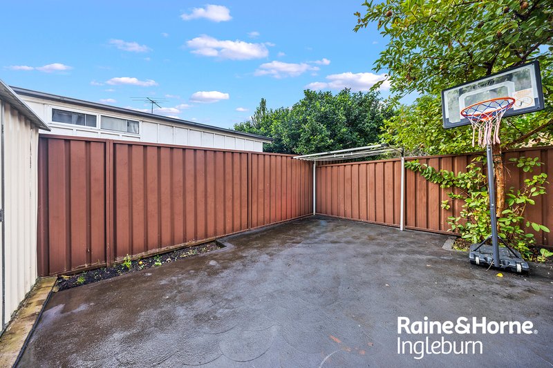 Photo - 10/24 Atchison Road, Macquarie Fields NSW 2564 - Image 9