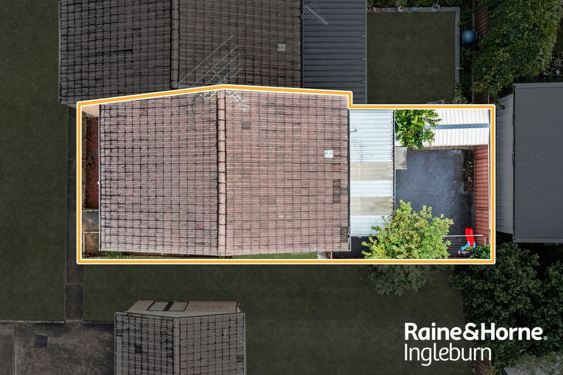 Photo - 10/24 Atchison Road, Macquarie Fields NSW 2564 - Image 10