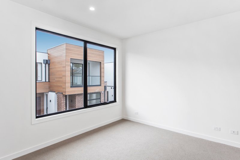 Photo - 10/24 Carlisle Road, Ferntree Gully VIC 3156 - Image 5