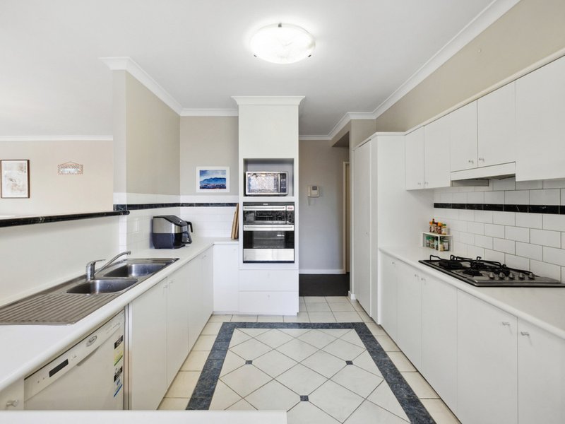 Photo - 10/24 Constitution Street, East Perth WA 6004 - Image 5