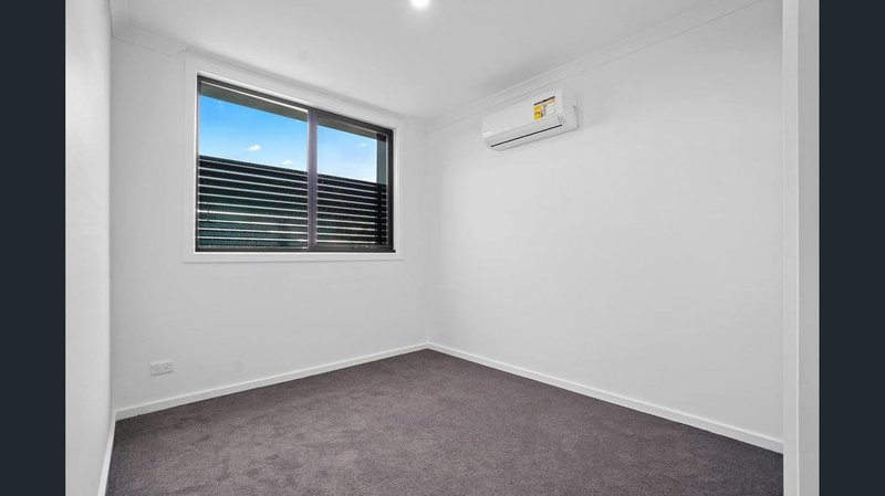 Photo - 102/4 Highlander Drive, Craigieburn VIC 3064 - Image 7